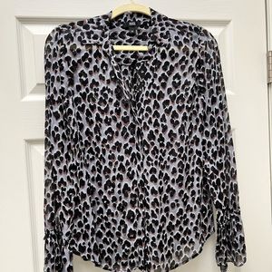 Paige XS 100% silk blue leopard print blouse